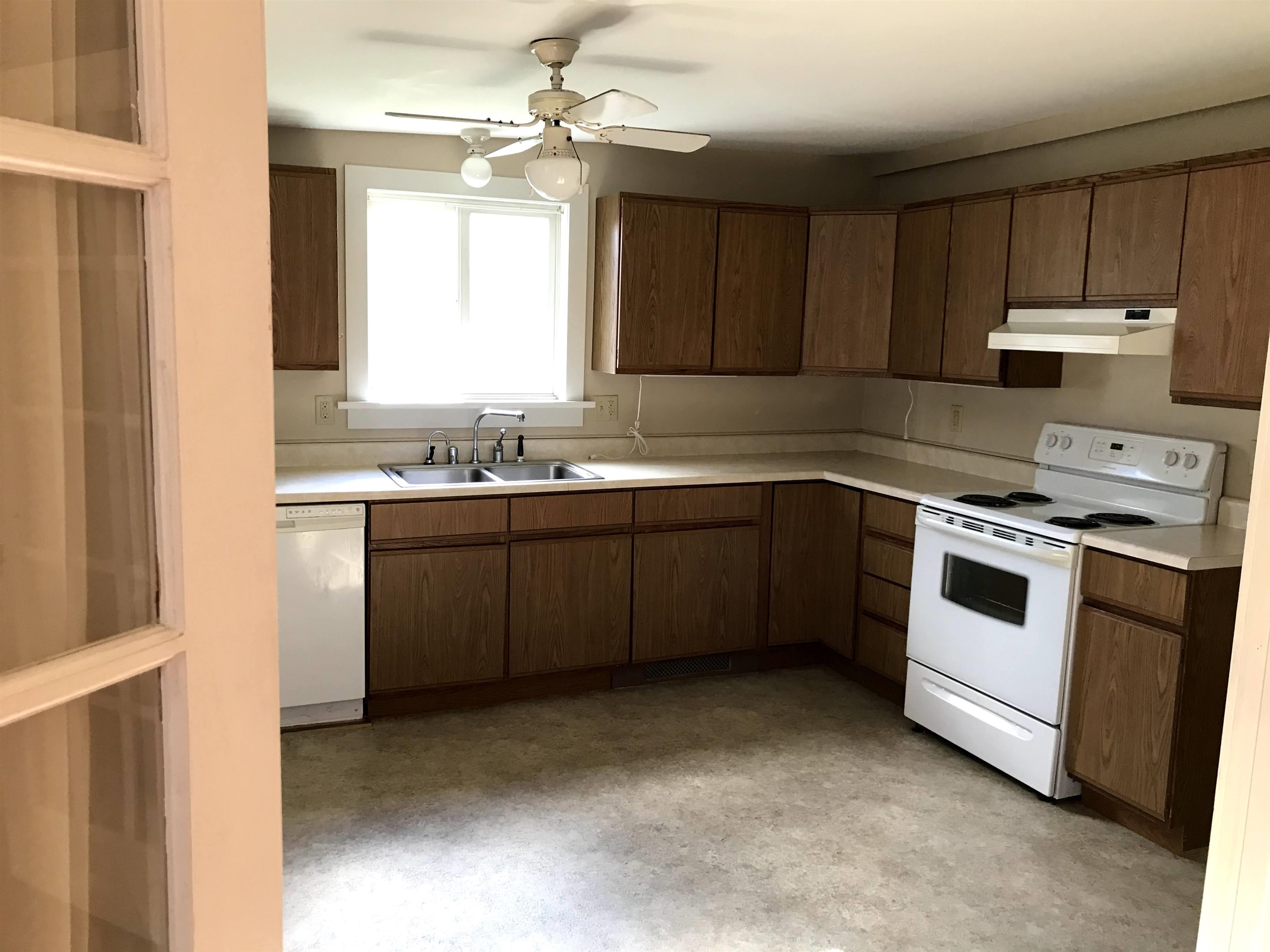 938 Vermont Rte 7a Shaftsbury, VT 05262 - Photo 6 of 22