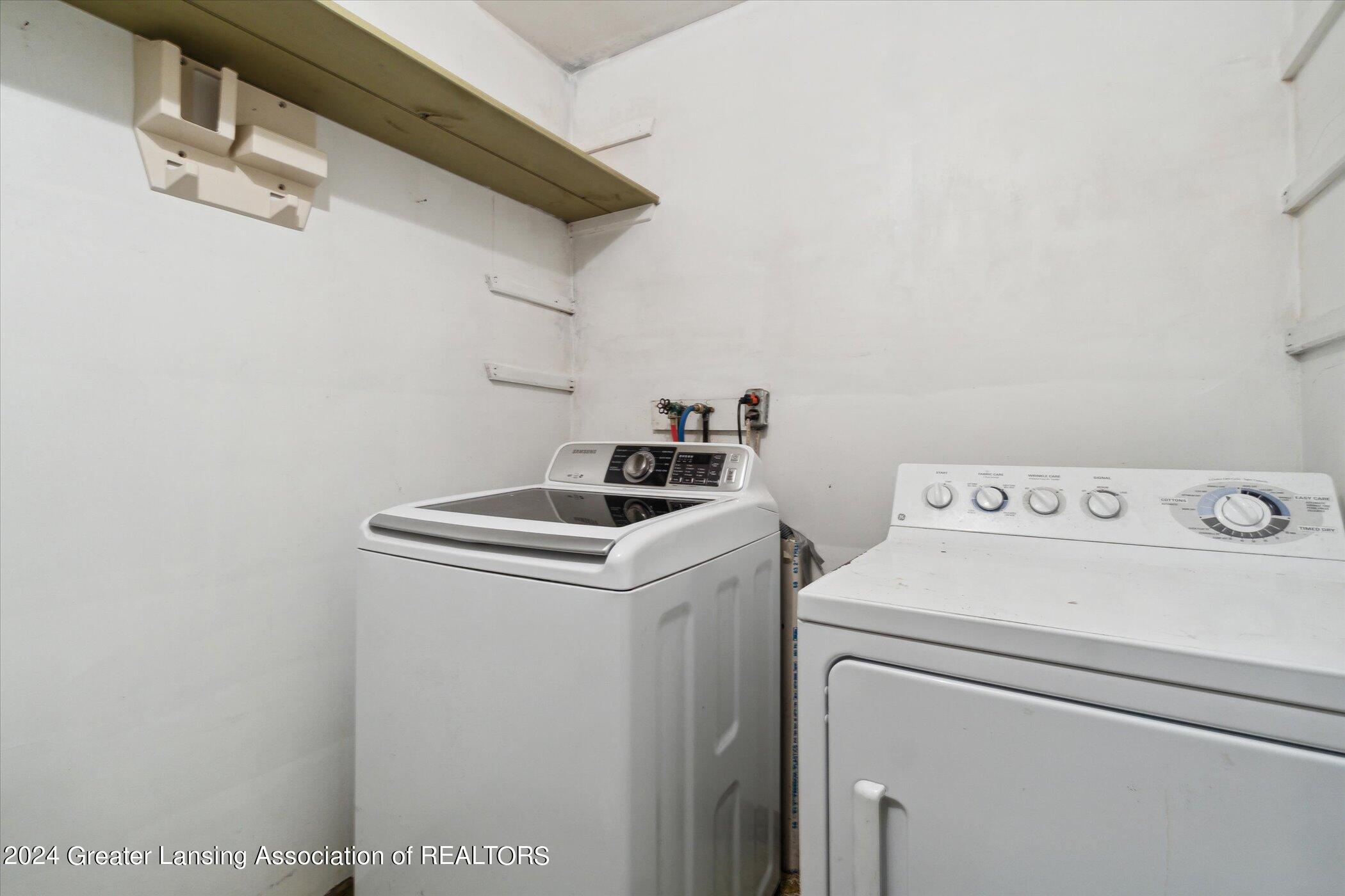 3907 South Grove Road St. Johns, MI 48879 - Photo 21 of 29 24-3907-S-Grove-Rd-St-Johns-MI-48879-Win
