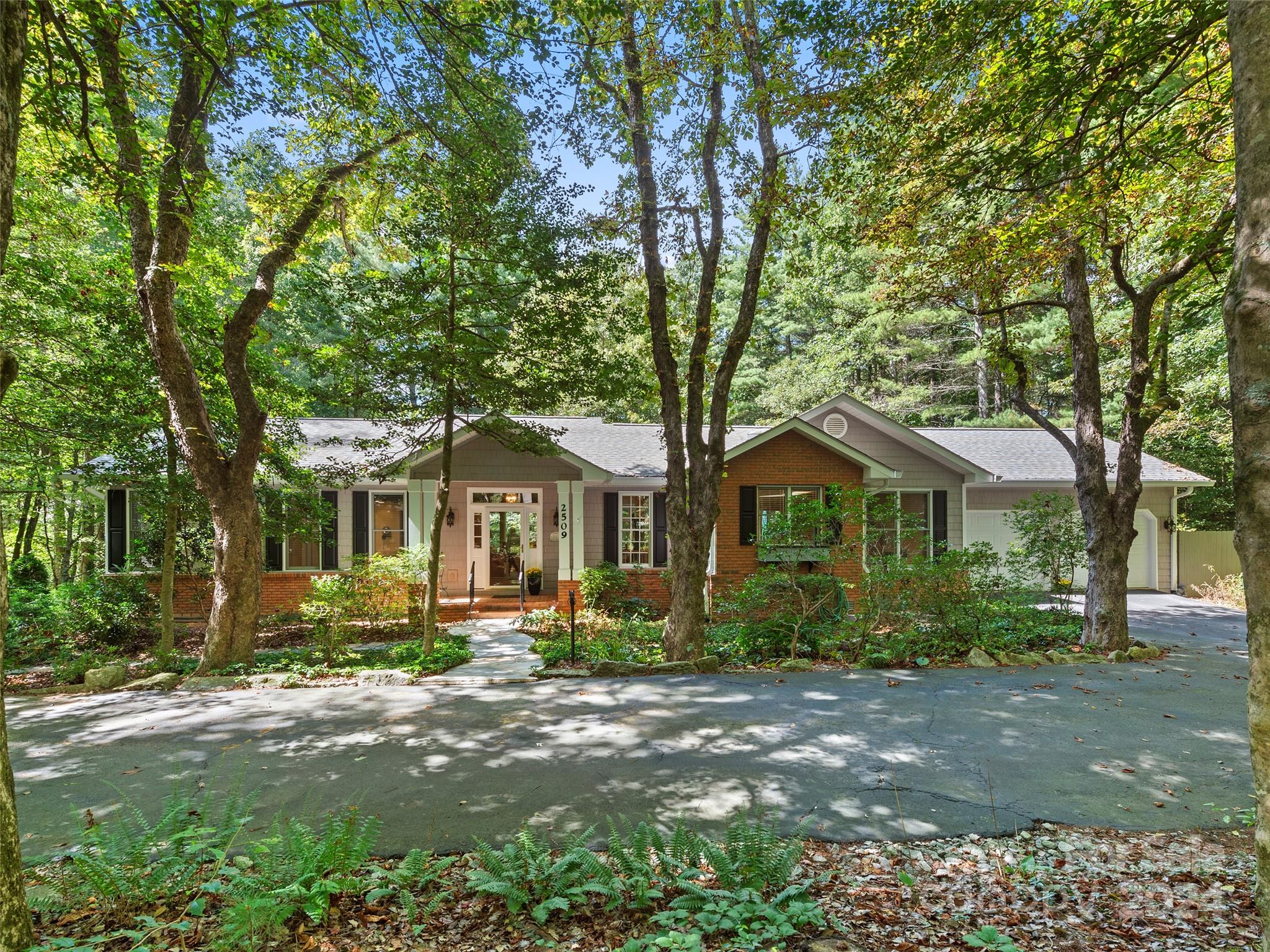 2509 Little River Road Hendersonville, NC 28739 - Photo 2 of 37