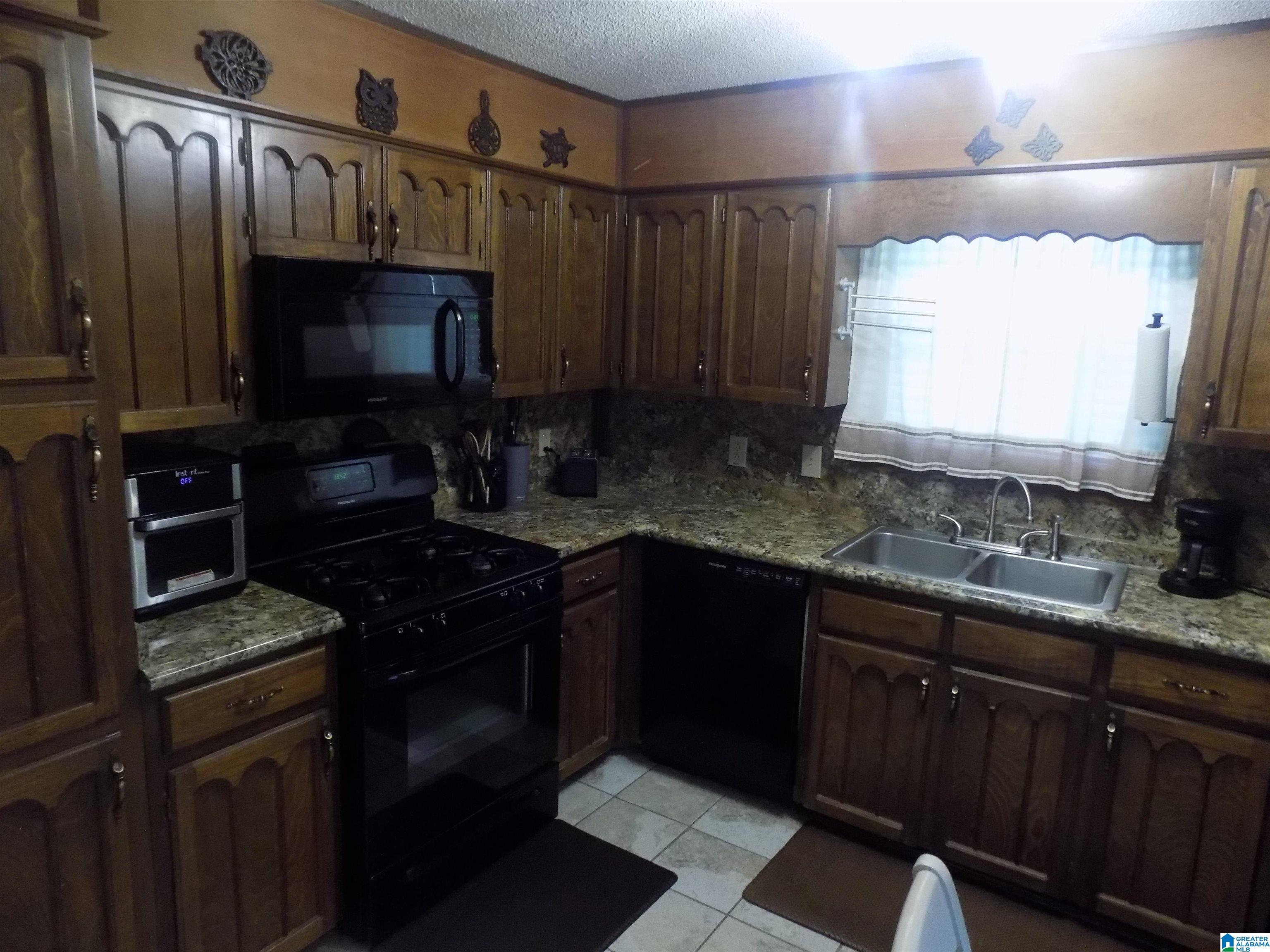 350 11th Place Pleasant Grove, AL 35127 - Photo 7 of 26