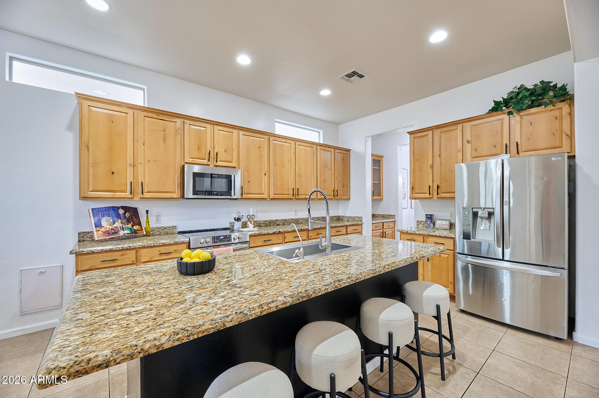 8623 South 22nd Street Phoenix, AZ 85042 - Photo 15 of 47 Interior Photo