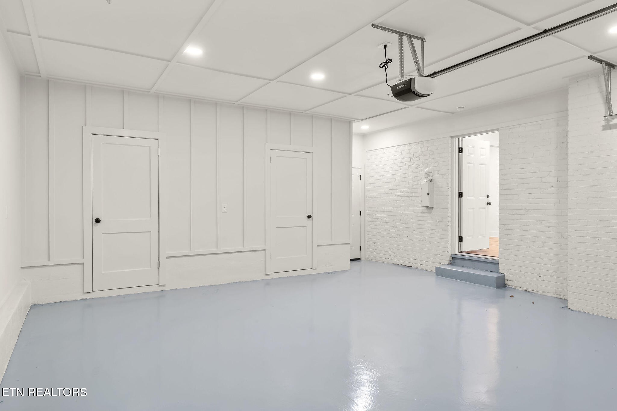 221 Medford Road Knoxville, TN 37922 - Photo 28 of 35 a view of an empty room