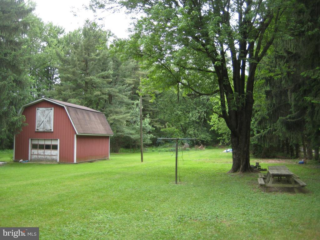 558 Kinderhook Road Columbia, PA 17512 - Photo 14 of 16 Gallery Image 14