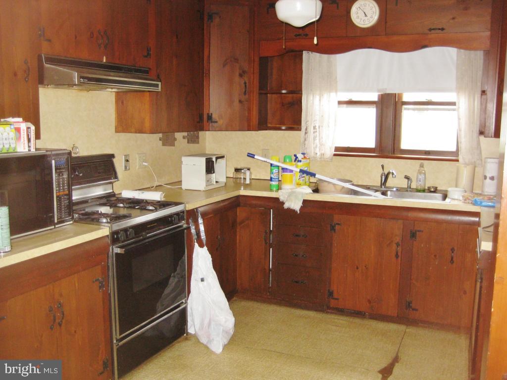 558 Kinderhook Road Columbia, PA 17512 - Photo 3 of 16 Gallery Image 3
