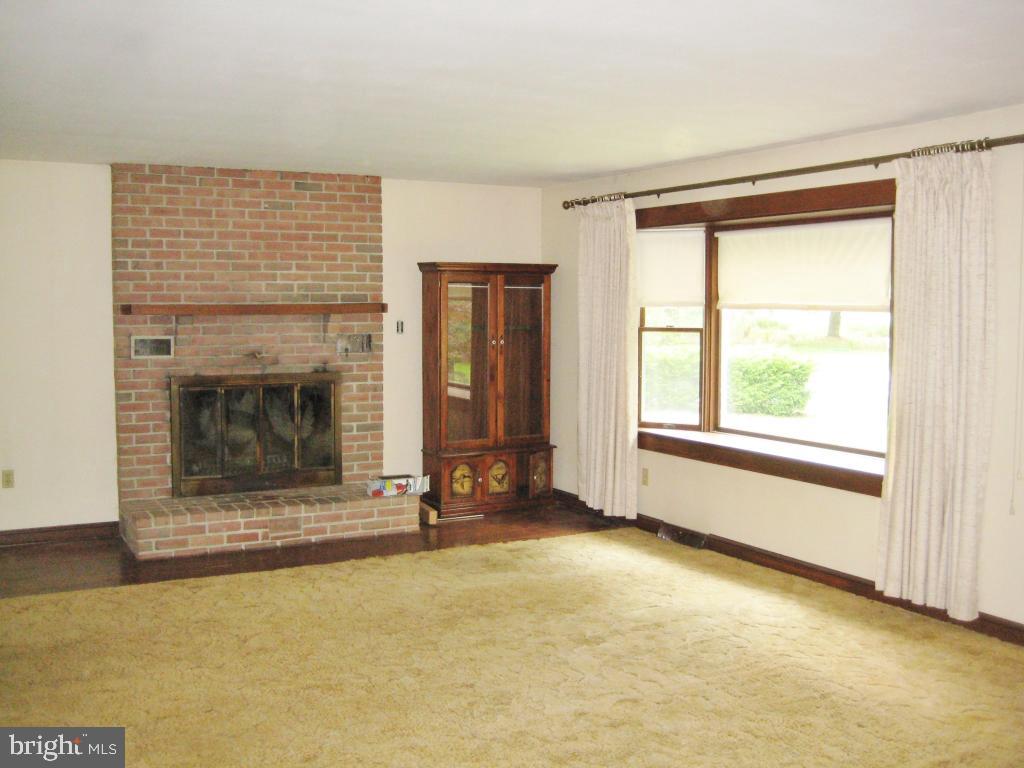 558 Kinderhook Road Columbia, PA 17512 - Photo 5 of 16 Gallery Image 5