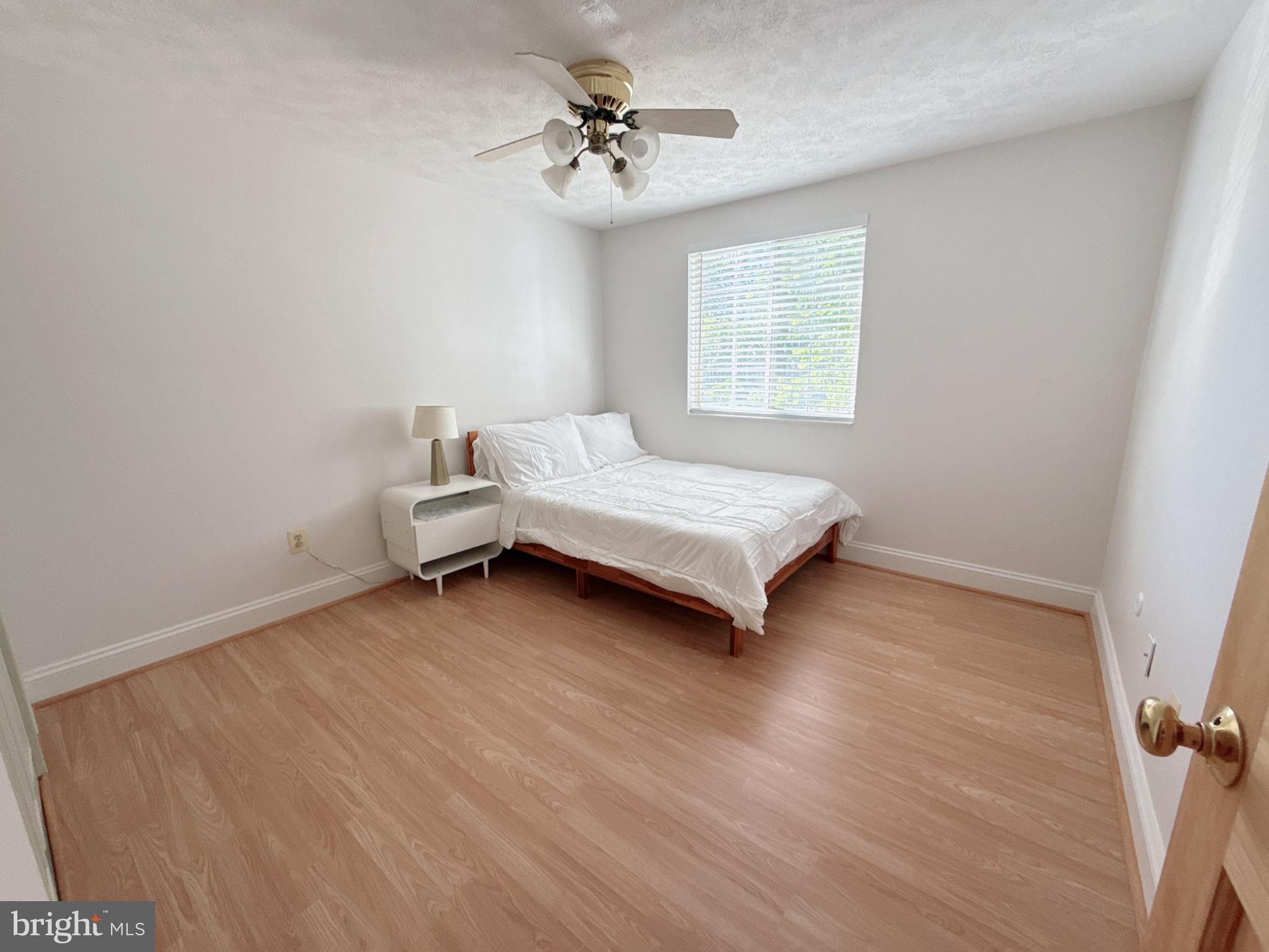 5731 Heming Avenue Springfield, VA 22151 - Photo 13 of 30 Gallery Image 13