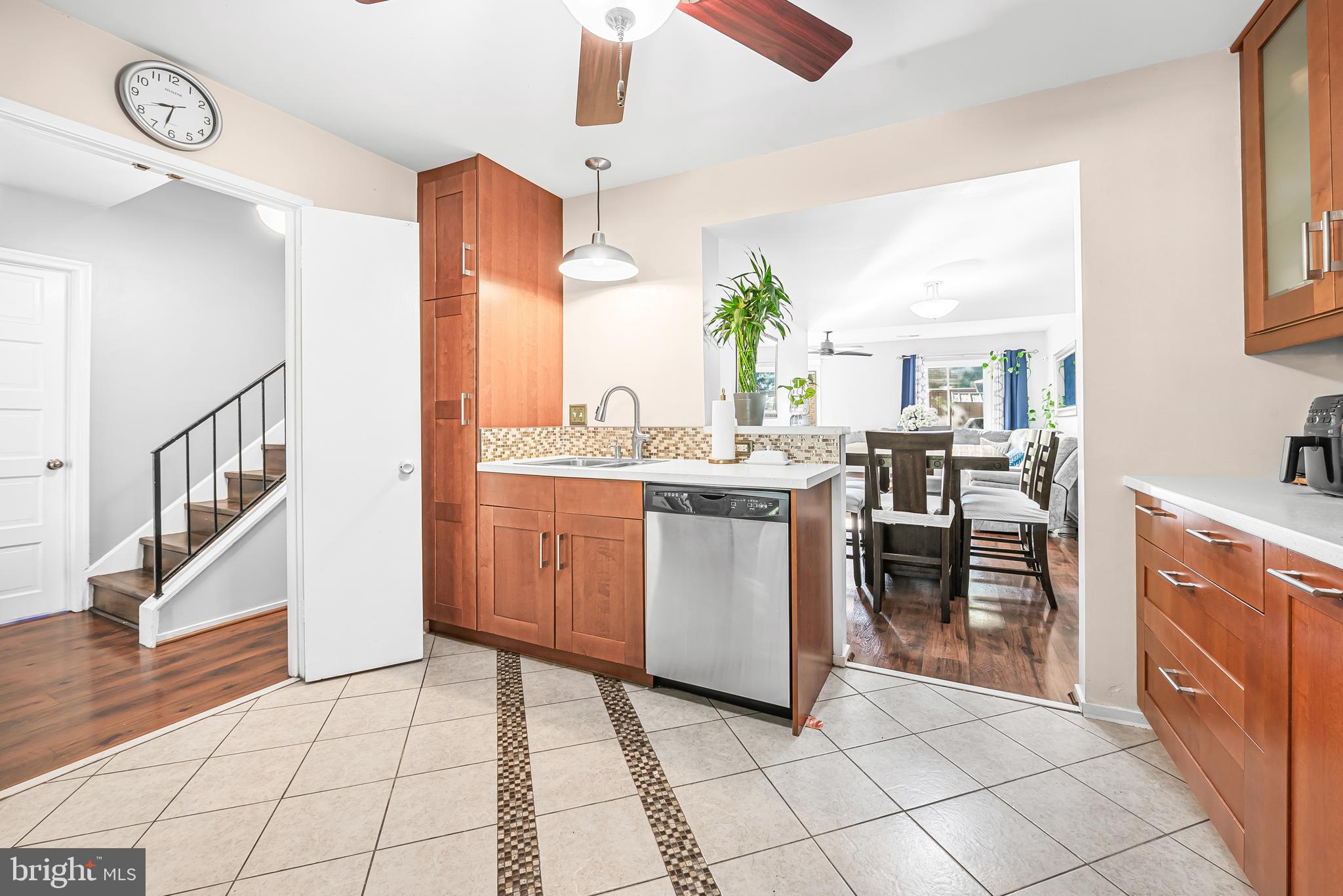 19300 Thomas Farm Road Gaithersburg, MD 20886 - Photo 3 of 26