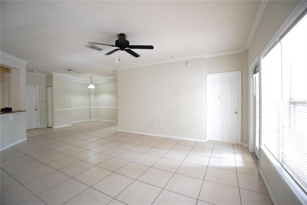 3577 Conroy Road, Unit 325 Orlando, FL 32839 - Photo 4 of 17