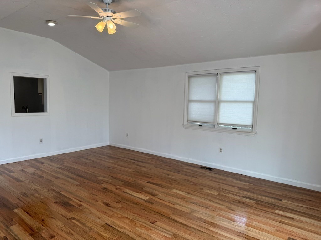 208 Green Street, Unit 1 Weymouth, MA 02191 - Photo 11 of 33