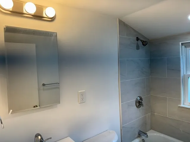 $3,300 | 208 Green Street, Unit 1, Weymouth, MA 02191