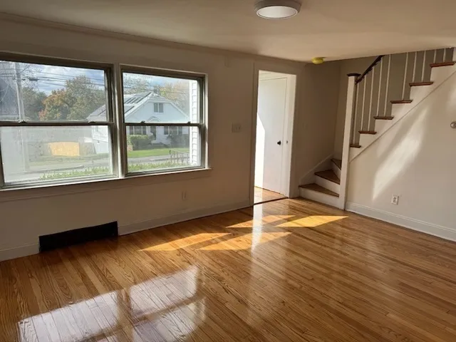 $3,300 | 208 Green Street, Unit 1, Weymouth, MA 02191