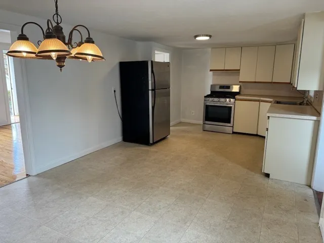 $3,300 | 208 Green Street, Unit 1, Weymouth, MA 02191