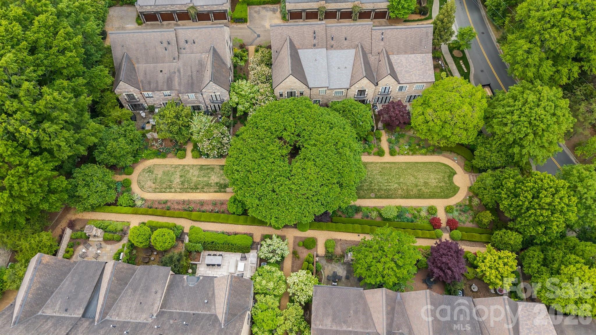 1550 High Street Charlotte, NC 28211 - Photo 32 of 34 an aerial view of a house having yard