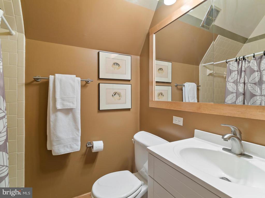 22919 Wildcat Road Gaithersburg, MD 20882 - Photo 22 of 35 Gallery Image 22