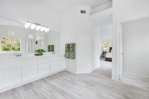 $1,299,000 | 3098 Espana Lane, Thousand Oaks, CA 91362