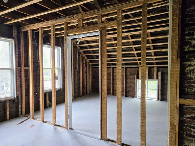 $164,000 | 12 Depot Street, Kingfield, ME 04947