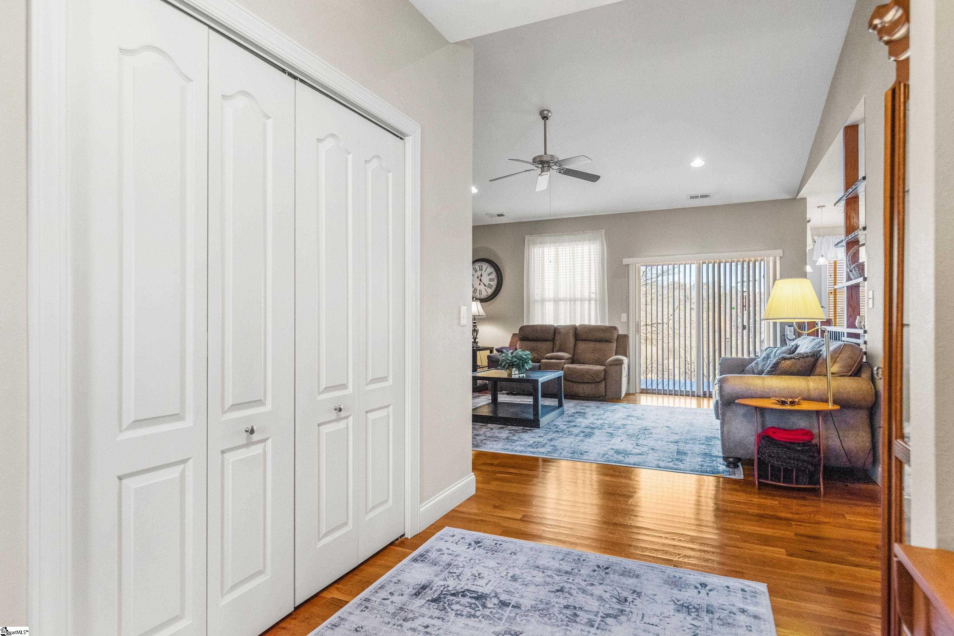 387 Bright Farm Road Duncan, SC 29334 - Photo 3 of 49