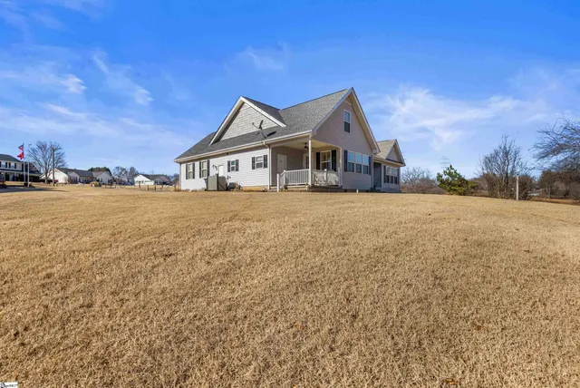 $395,400 | 387 Bright Farm Road, Duncan, SC 29334