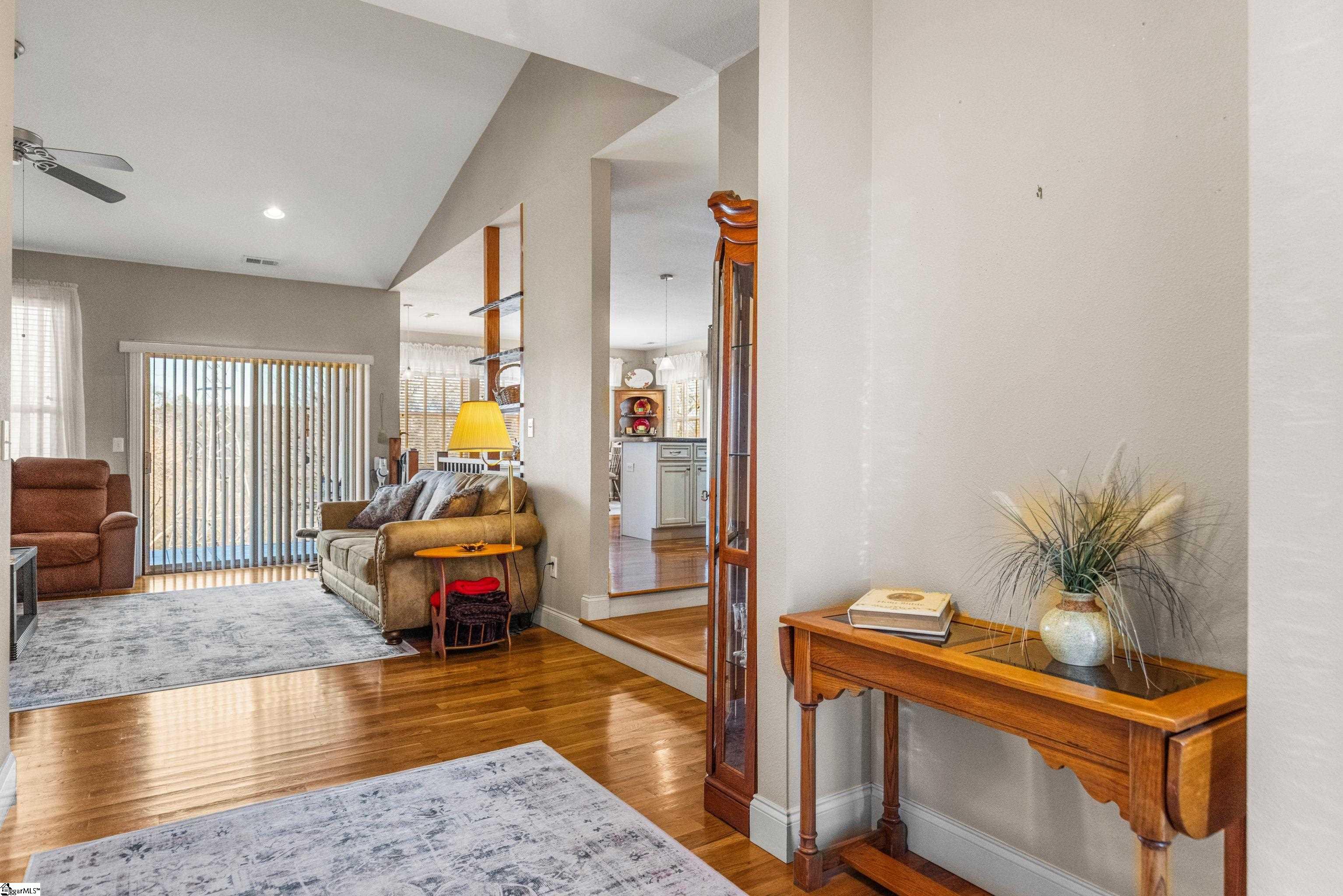 387 Bright Farm Road Duncan, SC 29334 - Photo 5 of 49