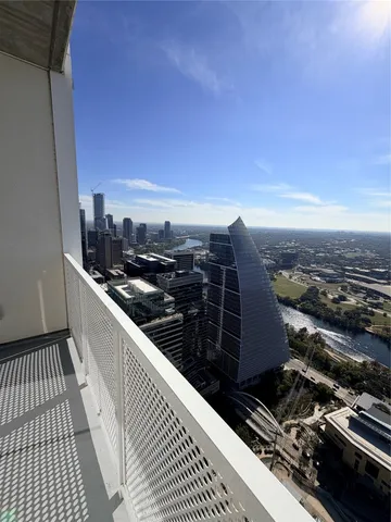 $4,500 | 301 West Avenue, Unit 5006, Austin, TX 78701