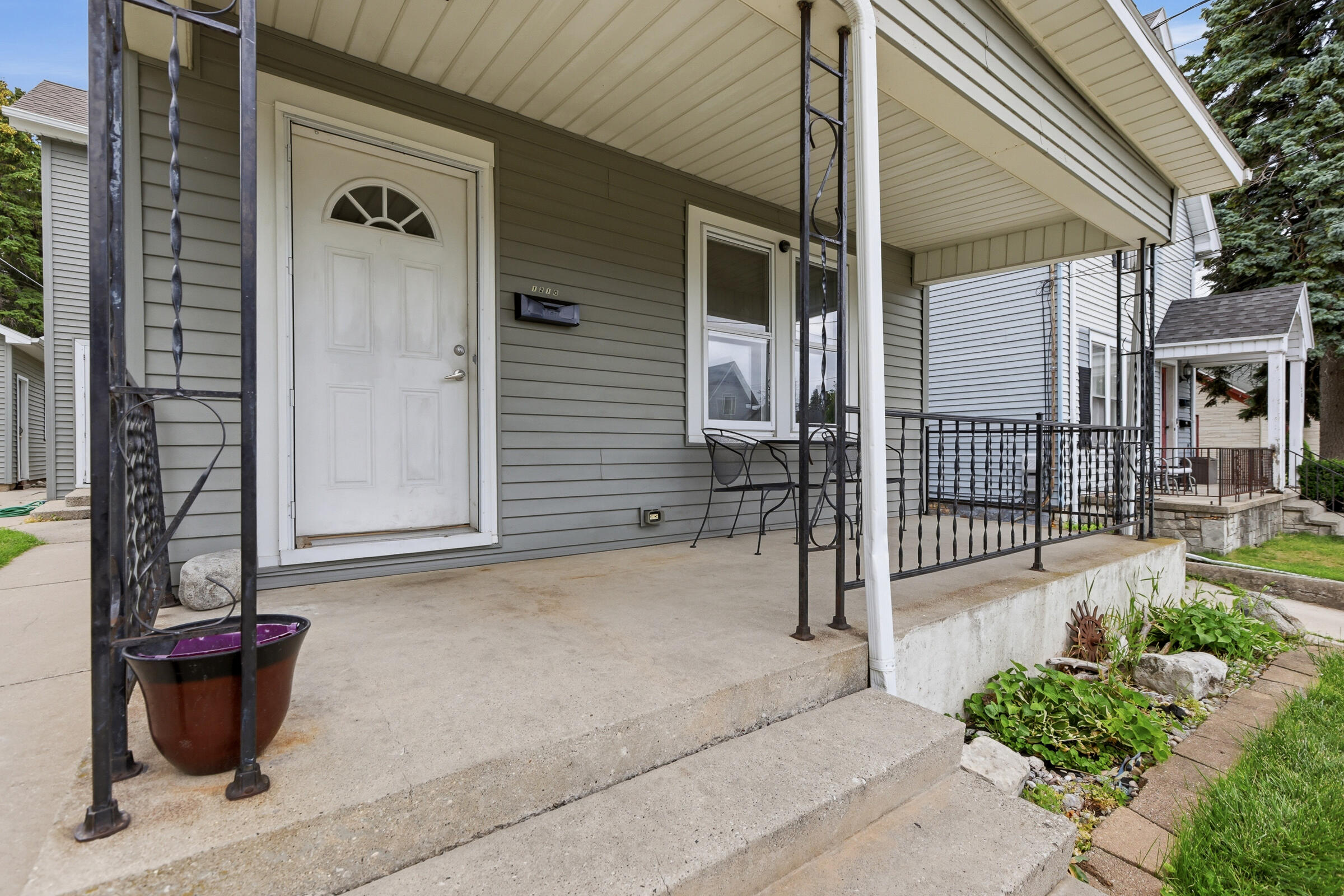 1210 Hamilton Street Manitowoc, WI 54220 - Photo 24 of 37 1210hamilton-3