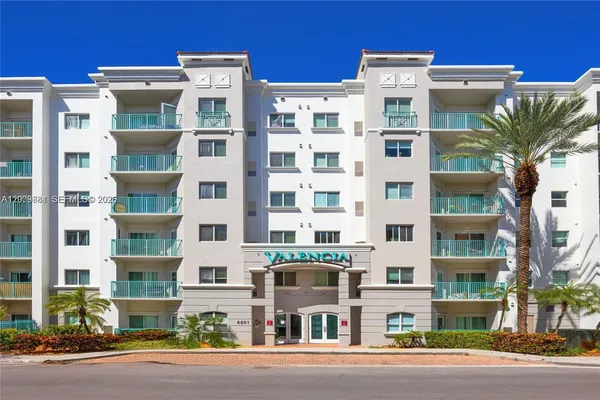 $2,900 | 6001 Southwest 70th Street, Unit 336, South Miami, FL 33143