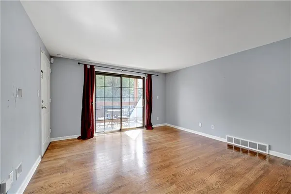 $210,000 | 1114 West 46th Street, Unit 2, Kansas City, MO 64111