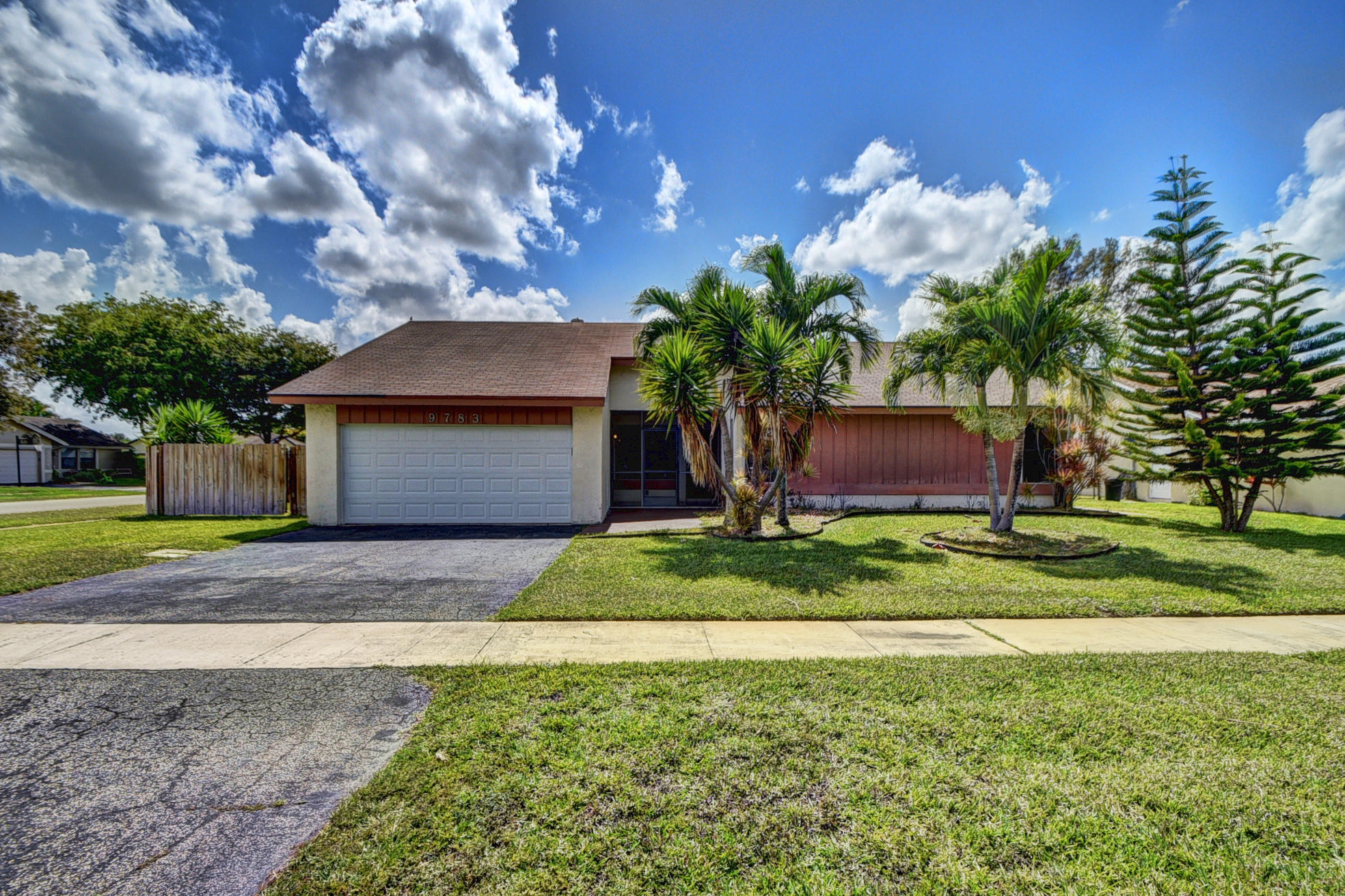 9783 Richmond Circle Boca Raton, FL 33434 - Photo 1 of 30 Front