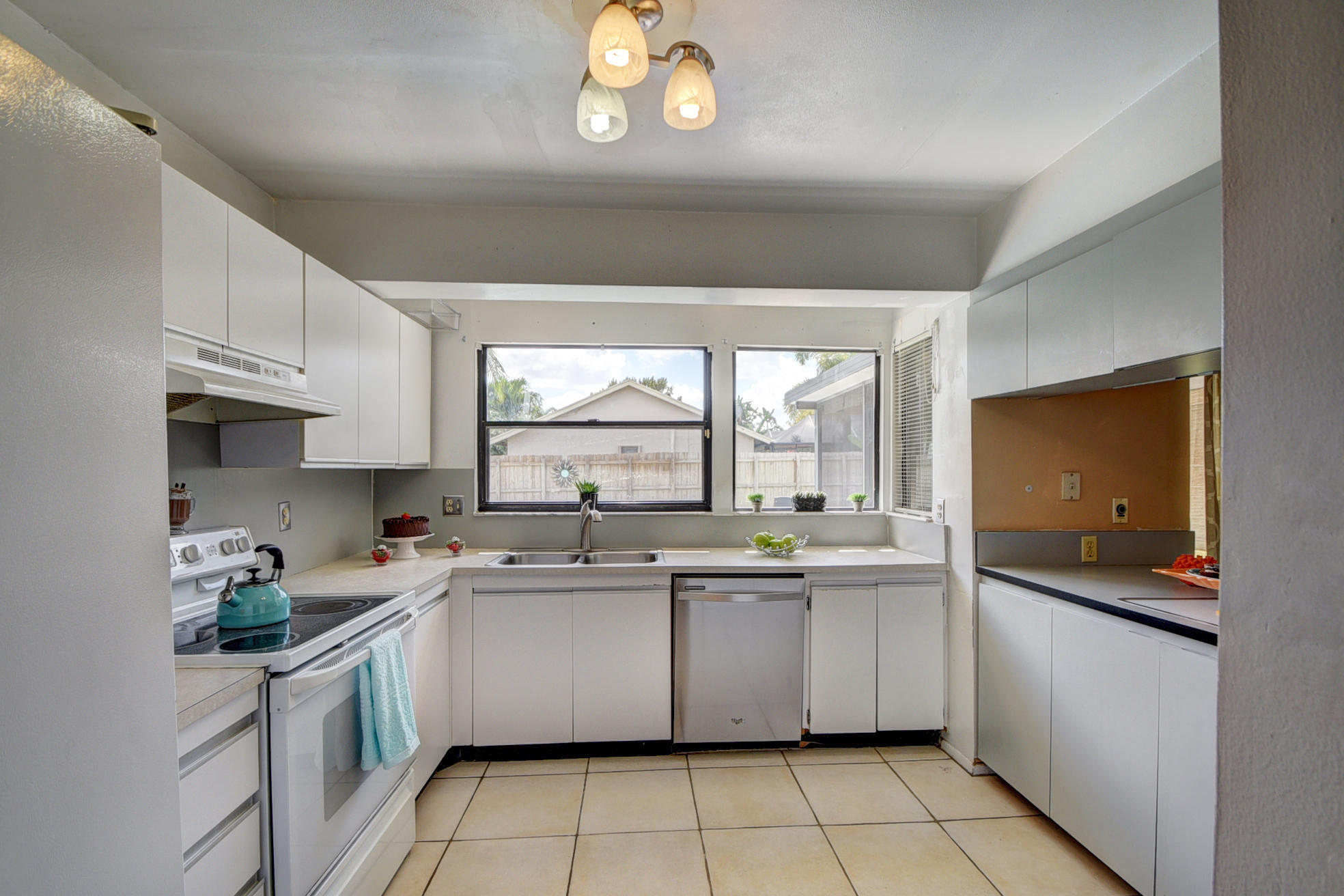 9783 Richmond Circle Boca Raton, FL 33434 - Photo 12 of 30 DSC_9990_1_2_3_4