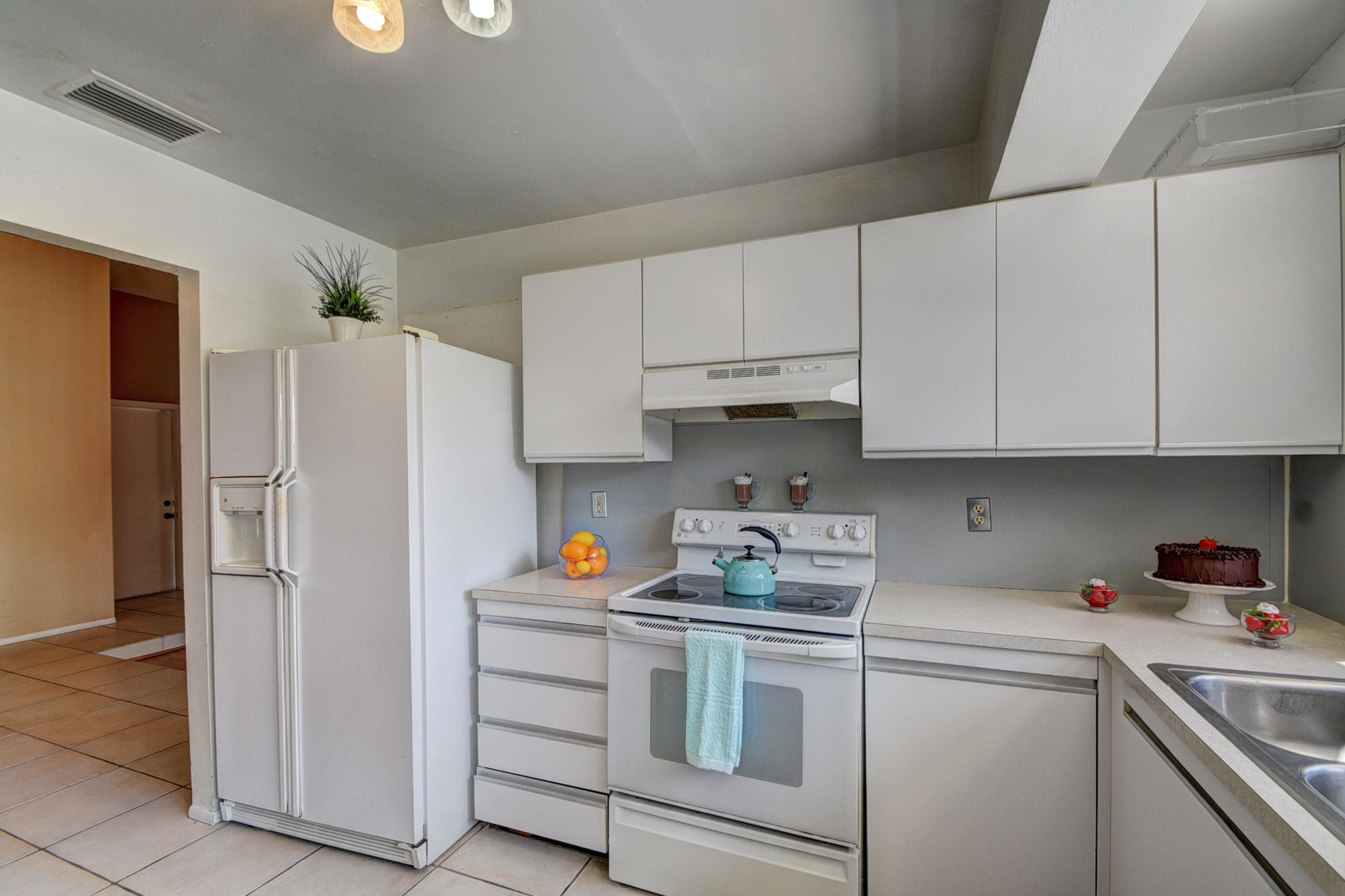 9783 Richmond Circle Boca Raton, FL 33434 - Photo 14 of 30 DSC_10001 (1)_2)_3)_4)_5)