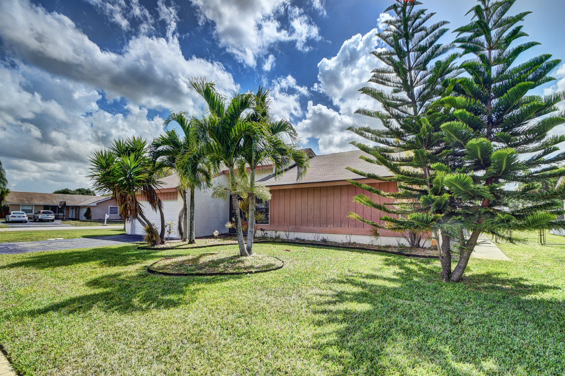 9783 Richmond Circle Boca Raton, FL 33434 - Photo 3 of 30 DSC_9895_6_7_8_9