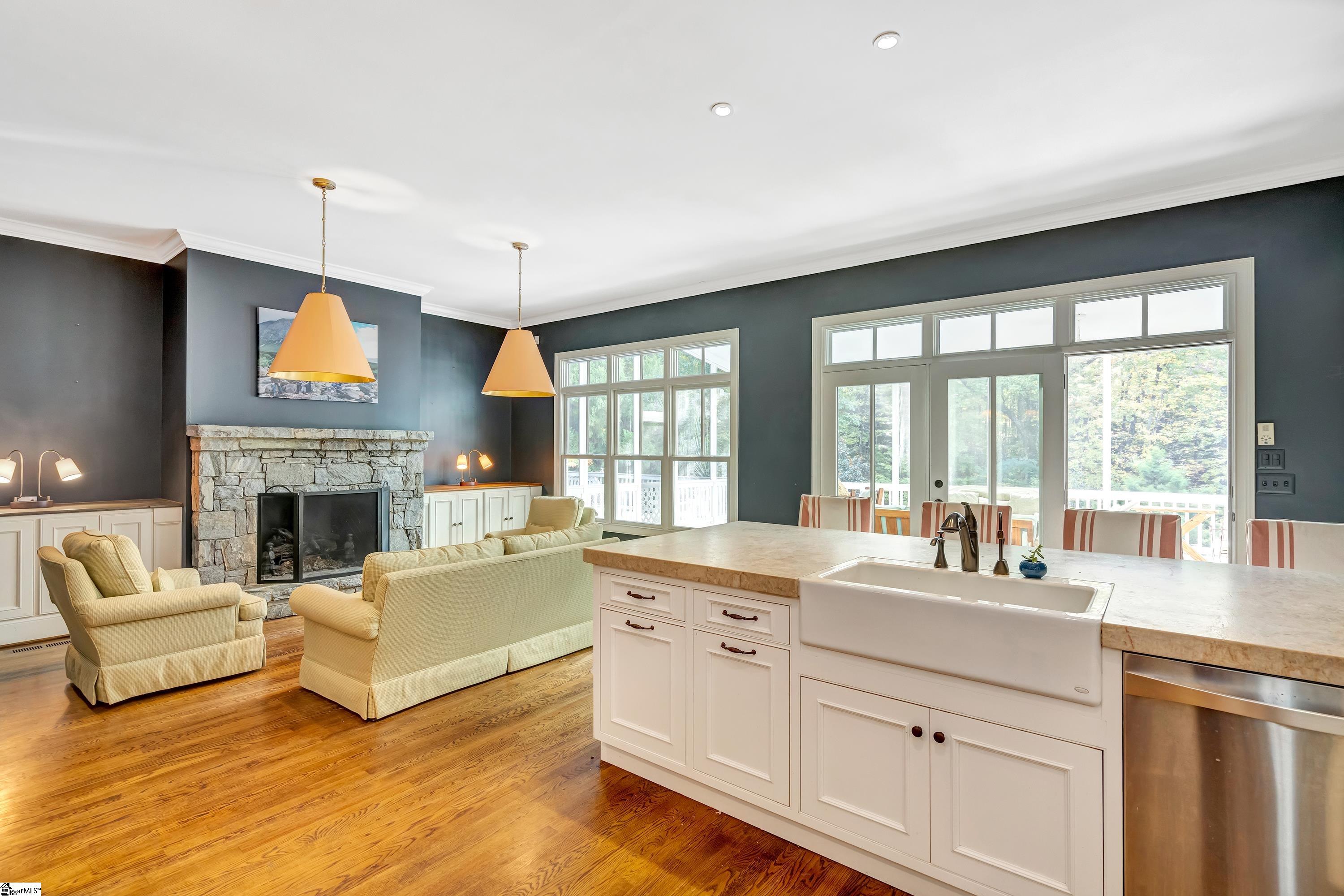 120 Jervey Road Greenville, SC 29609 - Photo 7 of 36