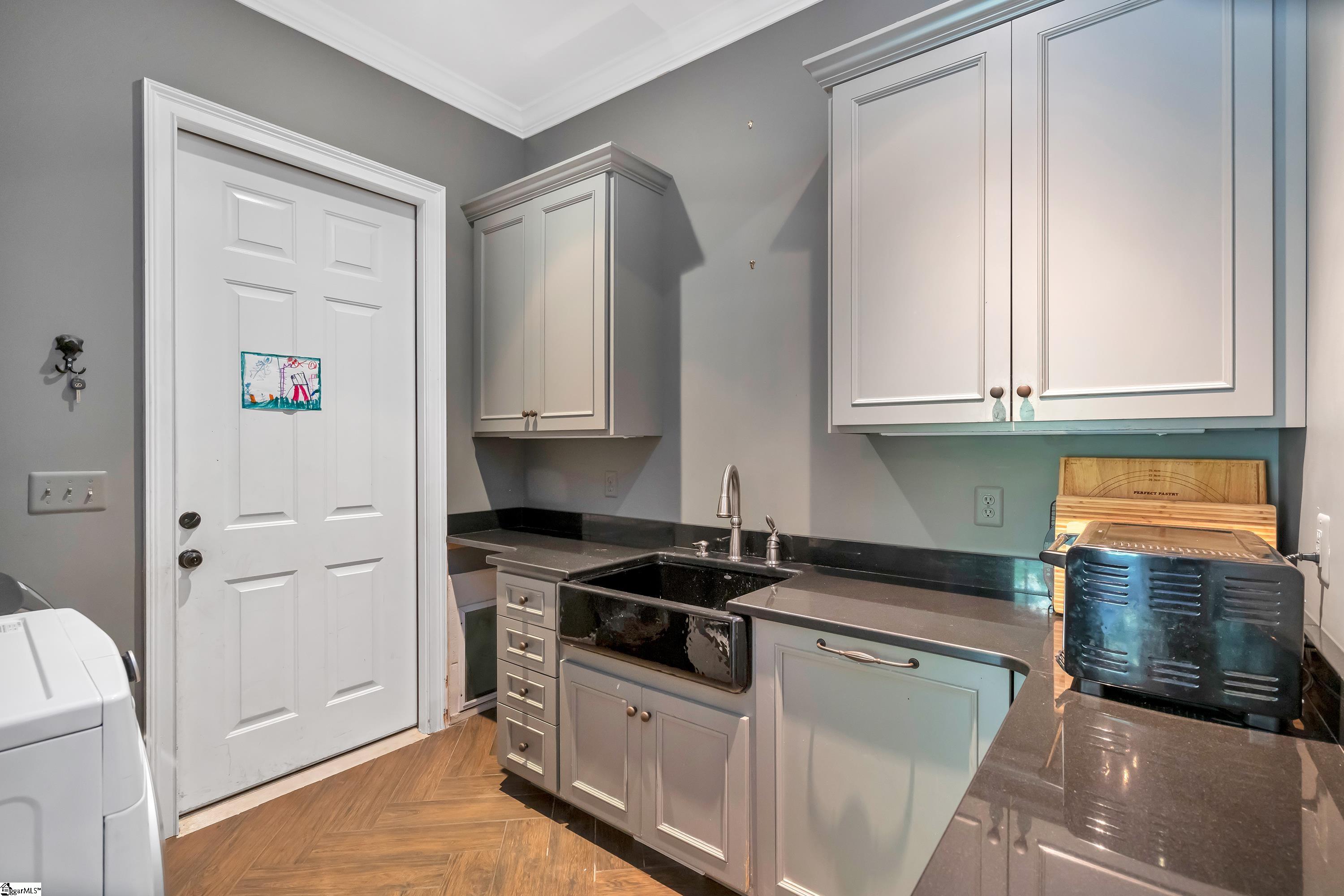 120 Jervey Road Greenville, SC 29609 - Photo 8 of 36