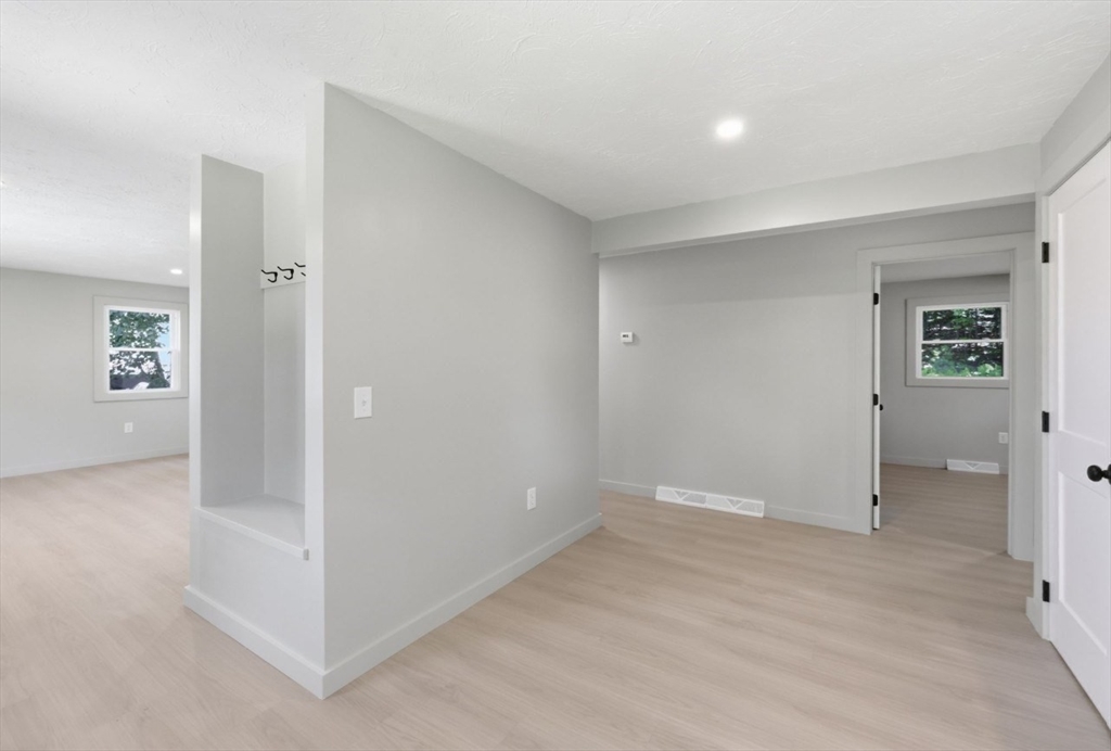 71 Beech Street Palmer, MA 01069 - Photo 17 of 38