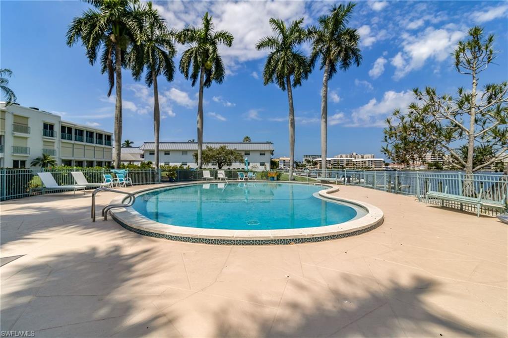 383 Harbour Drive, Unit 101 Naples, FL 34103 - Photo 26 of 30 Community Pool
