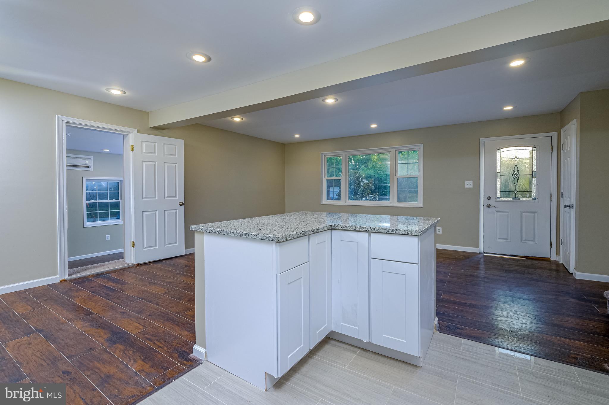 5813 Danbury Road Springfield, VA 22150 - Photo 10 of 31