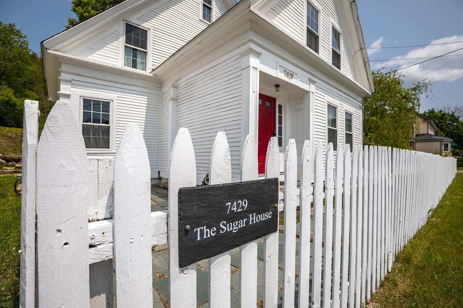 7429 Highway 4 Bridgewater, VT 05034 - Photo 4 of 40
