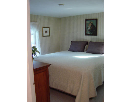 1 Winona Road Burlington, MA 01803 - Photo 9 of 18 Gallery Image 9