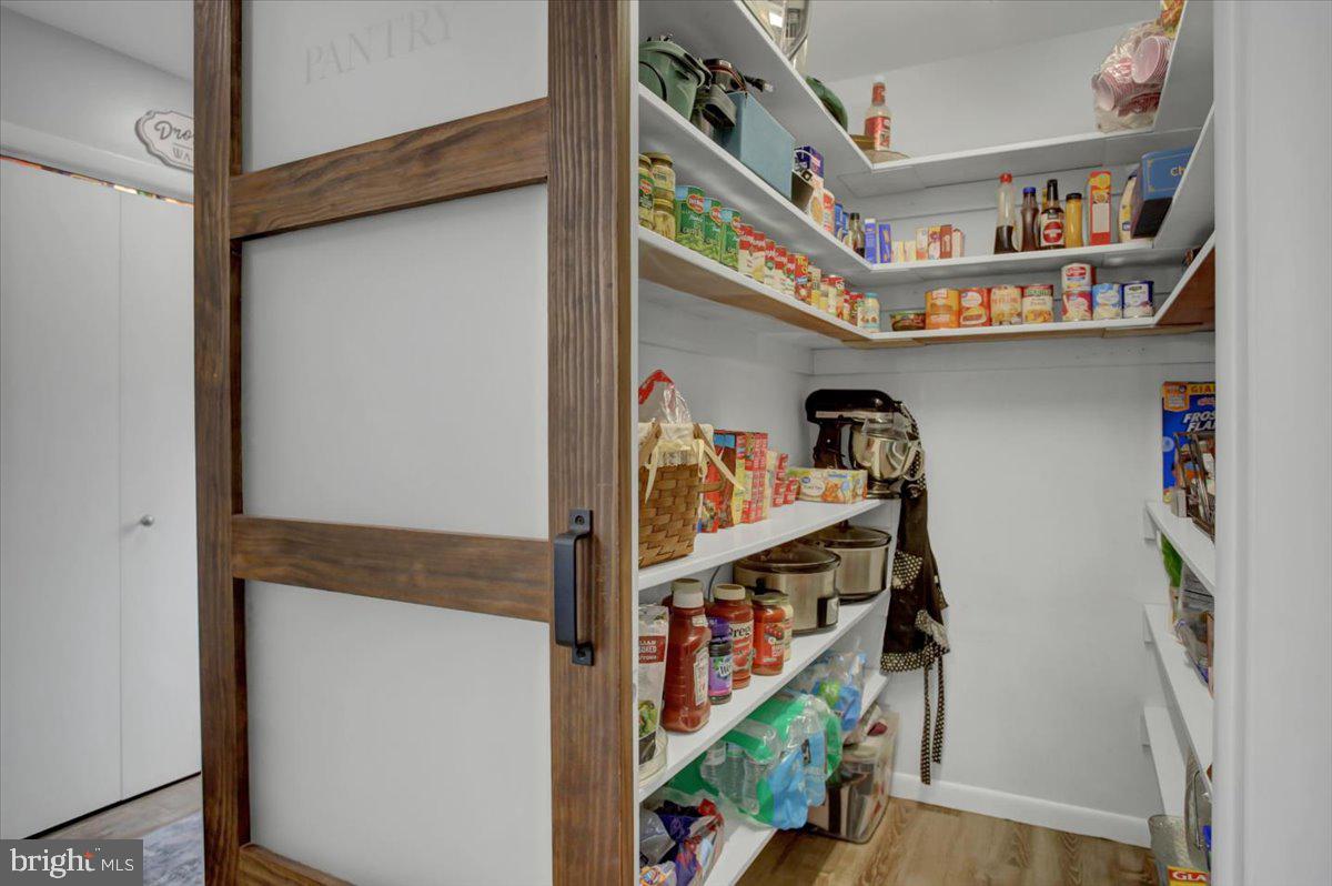 16726 Broadfording Road Hagerstown, MD 21740 - Photo 9 of 55 Massive pantry