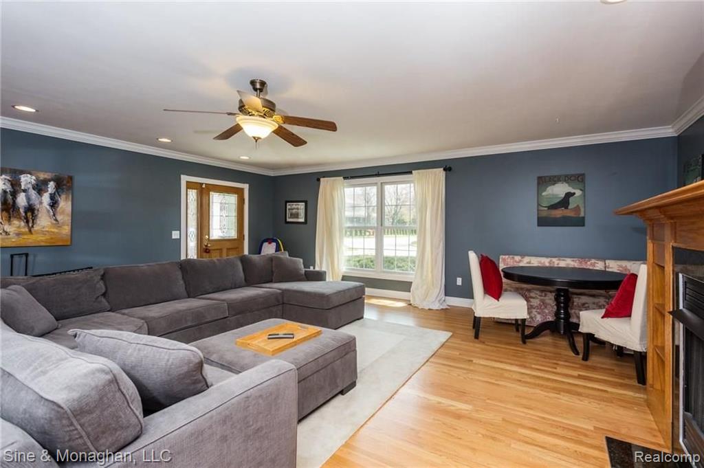 20 North Duval Road Grosse Pointe Shores, MI 48236 - Photo 18 of 49