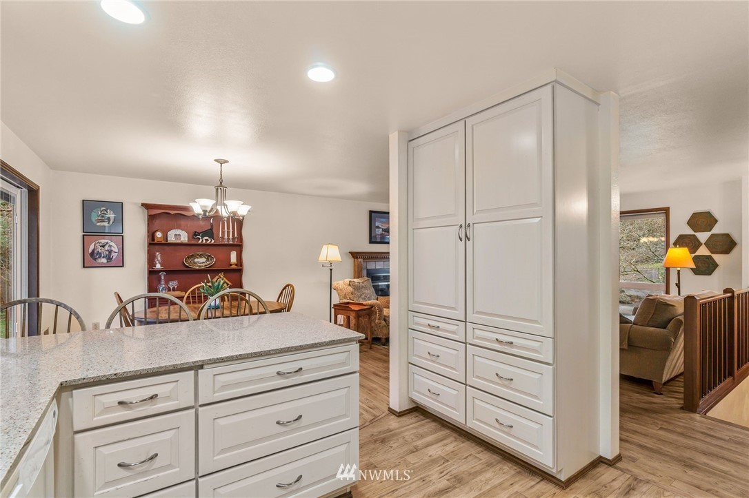 10822 Northeast 182nd Court Bothell, WA 98011 - Photo 11 of 40 Gallery Image 11