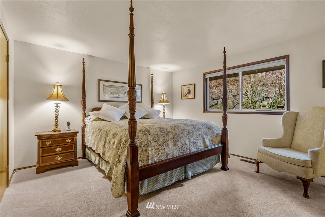 10822 Northeast 182nd Court Bothell, WA 98011 - Photo 15 of 40 Gallery Image 15