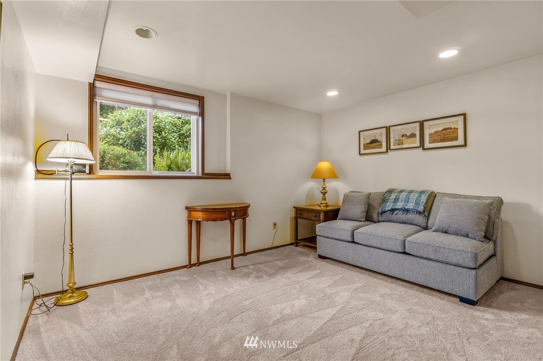 10822 Northeast 182nd Court Bothell, WA 98011 - Photo 24 of 40 Gallery Image 24