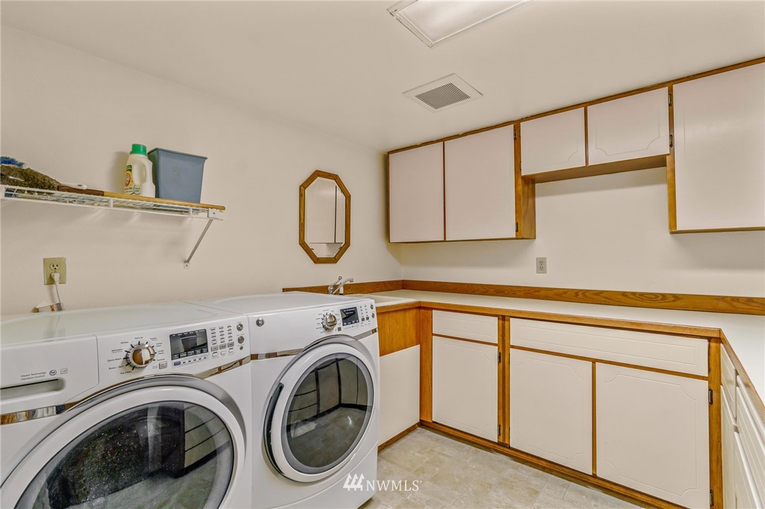 10822 Northeast 182nd Court Bothell, WA 98011 - Photo 27 of 40 Gallery Image 27