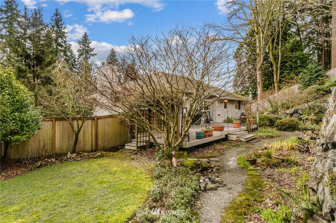 10822 Northeast 182nd Court Bothell, WA 98011 - Photo 32 of 40 Gallery Image 32