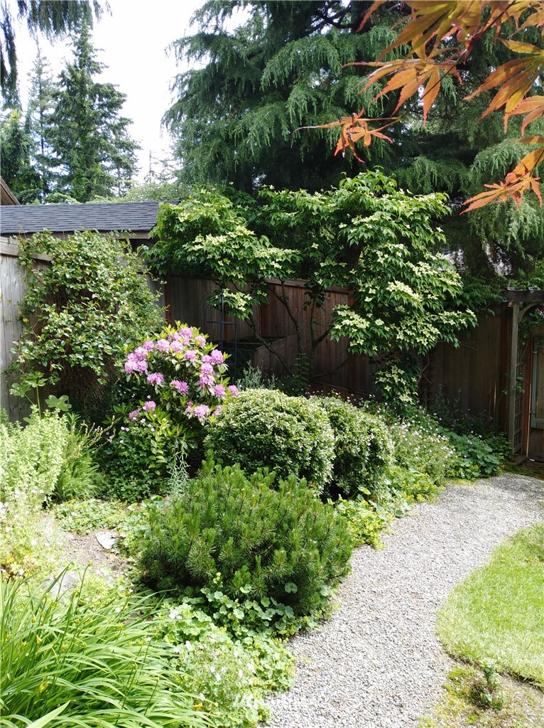 10822 Northeast 182nd Court Bothell, WA 98011 - Photo 39 of 40 Gallery Image 39