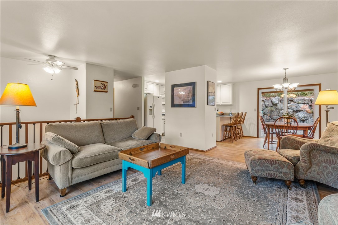 10822 Northeast 182nd Court Bothell, WA 98011 - Photo 7 of 40 Gallery Image 7