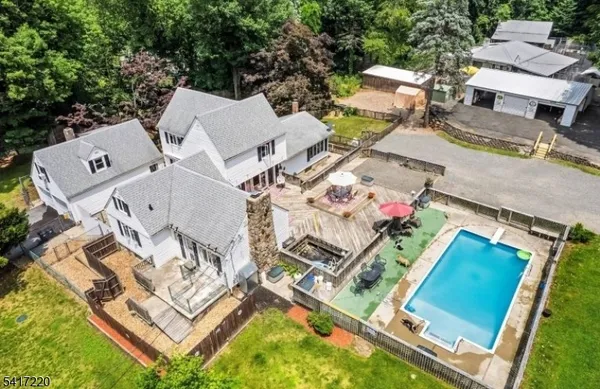 $799,000 | 8 Stonehedge Lane, Sparta, NJ 07871
