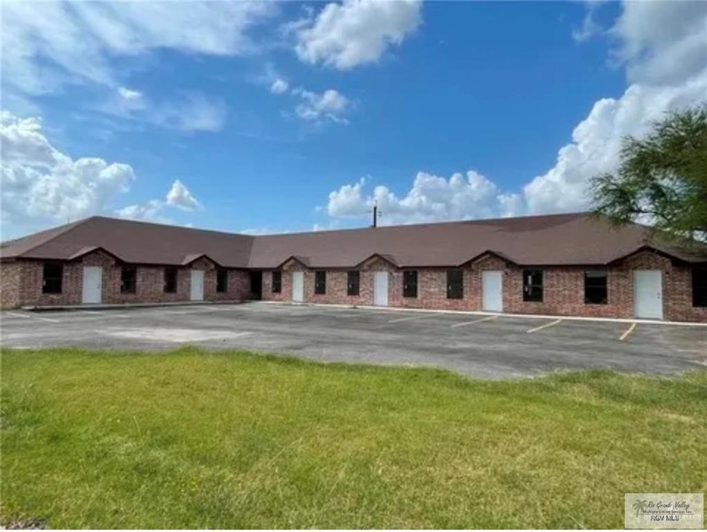 420 J R Becerra Avenue Weslaco, TX 78596 - Photo 1 of 8