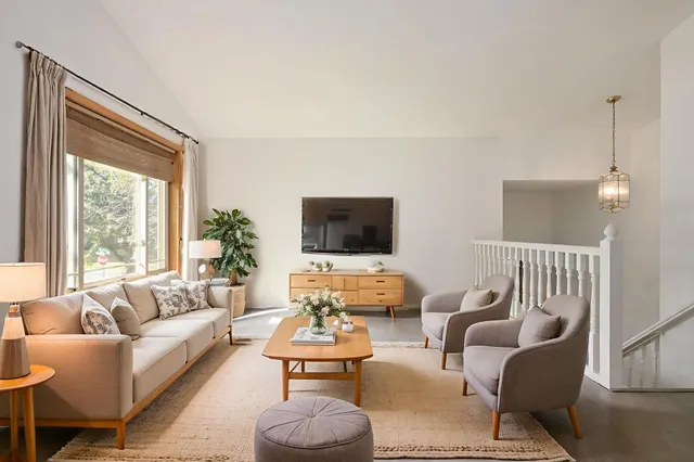 $399,999 | 300 Butternut Lane, Burnsville, MN 55306